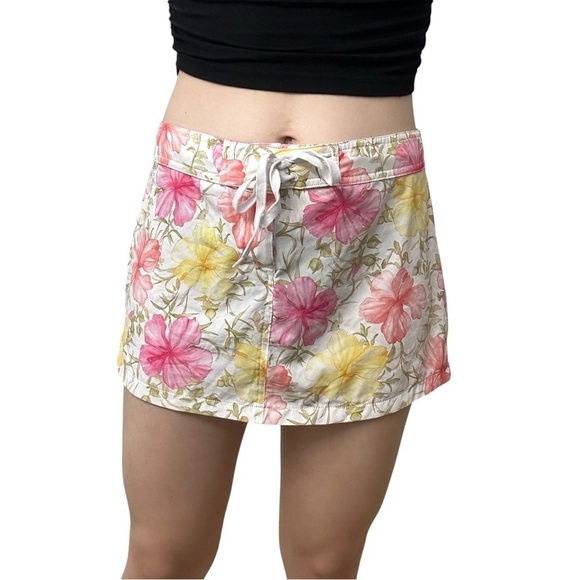 LoveShackFancy x Hurley Skirt Mini Floral Y2K Size Medium - Picture 1 of 7